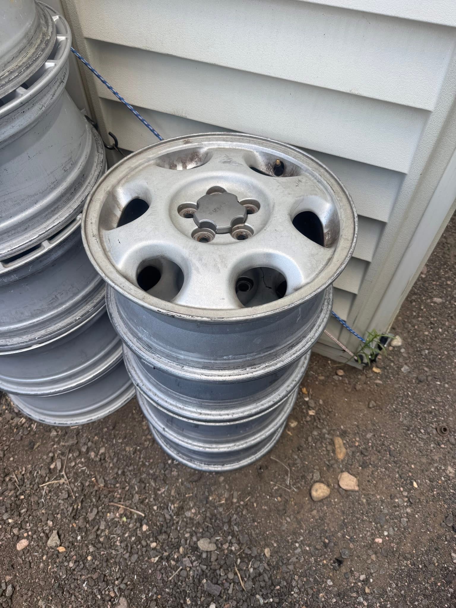 $100: 94 Turbo Legacy wheels 